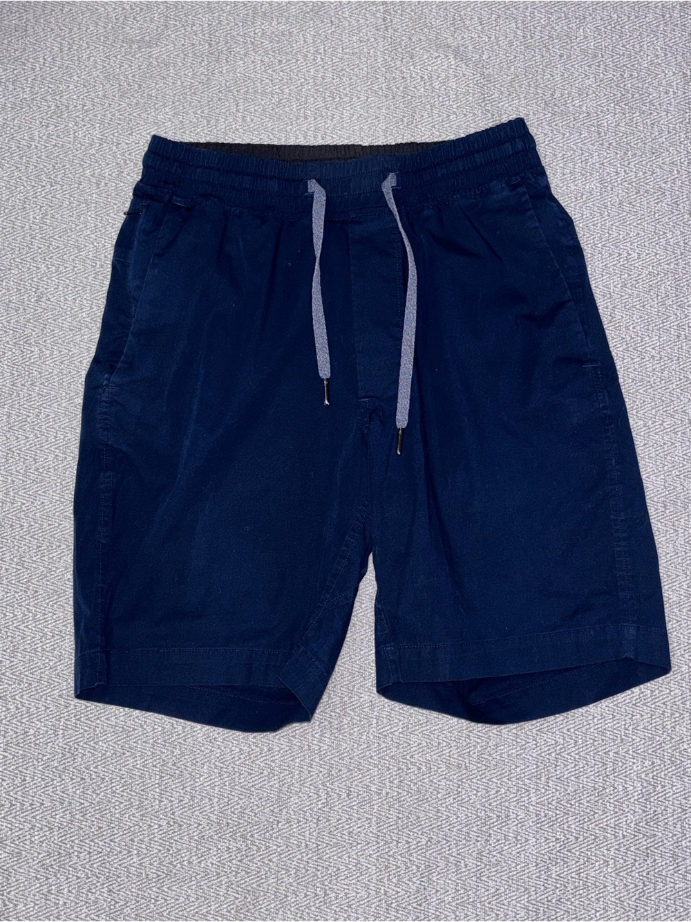 Lululemon Bowline navy blue 7" inseam shorts cotton blend size XS